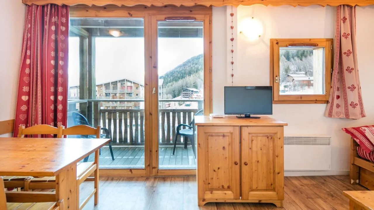 Appartement Vacancéole - Résidence Les Chalets et Balcons De La Vanoise La Norma